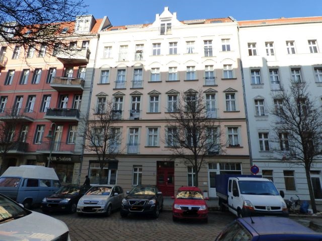 EG-Wohnung in begehrter Kiezlage mit großer Wohnküche und Duschbad