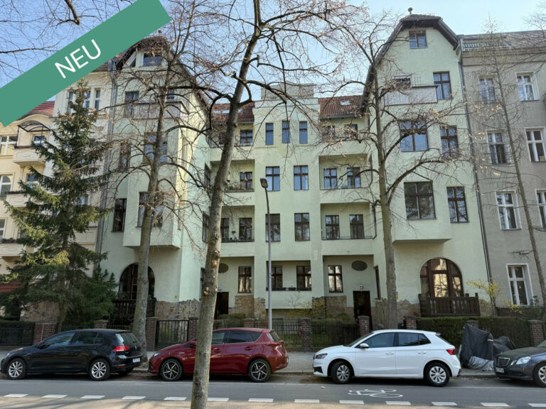 Vermietete Altbauwohnung mit Balkon, unweit vom Krampasplatz ***abgez. Dielen***Tageslichtbad***