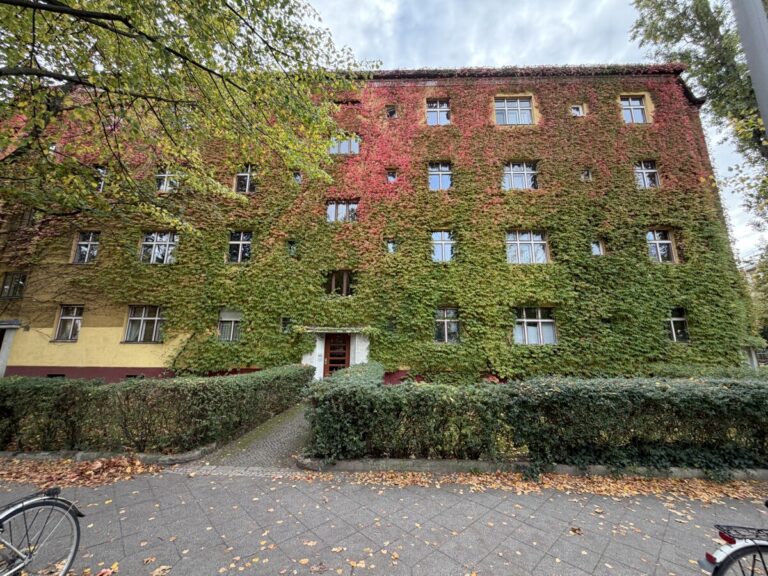 „Raum für Ihre Wohnideen“ – Bezugsfreie Eigentumswohnung mit Balkon und Sanierungspotenzial