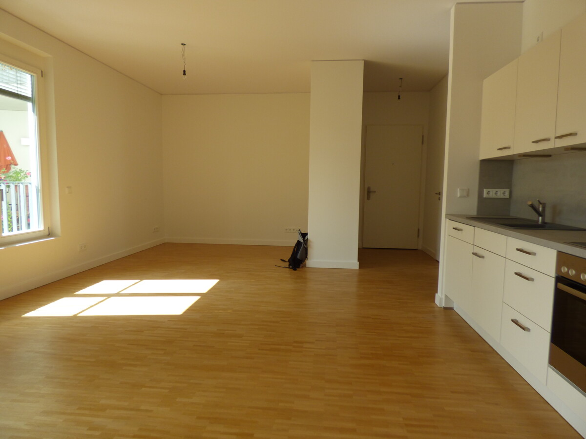 Wohnung in begehrter und zentraler Lage, nahe dem Ku´damm. *Sonnenbalkon*Einbauküche*Gäste-WC* - Photo 1