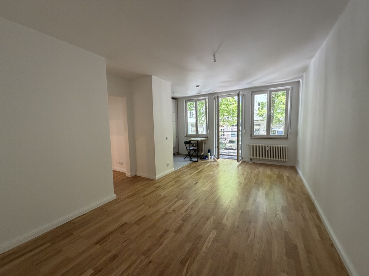 „Erstbezug nach Sanierung“ – Helle 2-Zimmer-Wohnung mit Balkon, EBK und Aufzug - Foto 1