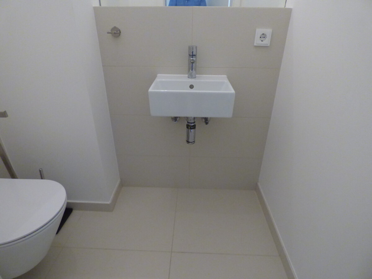 Wohnung in begehrter und zentraler Lage, nahe dem Ku´damm. *Sonnenbalkon*Einbauküche*Gäste-WC* - Photo 5