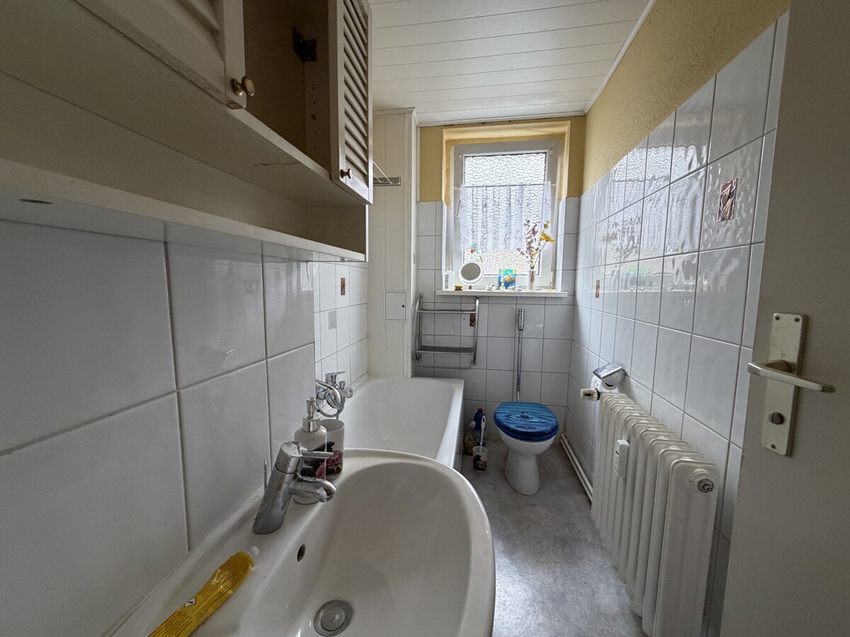 Helle Wohnung in zentraler Lage ***Balkon***Wannenbad*** - Foto 3