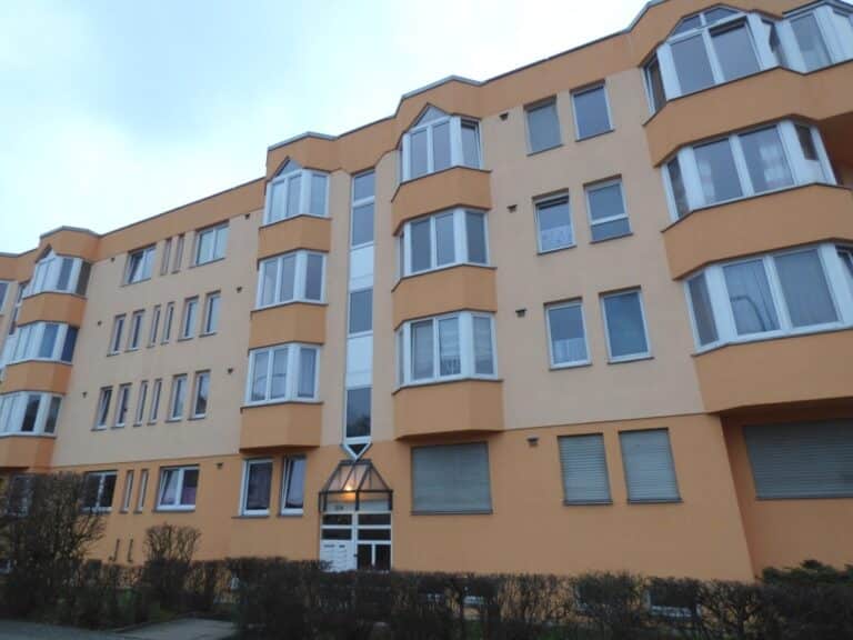 Großzügig geschnittene Wohnung mit beheizb. Wintergarten
***WestBalkon***Laminat