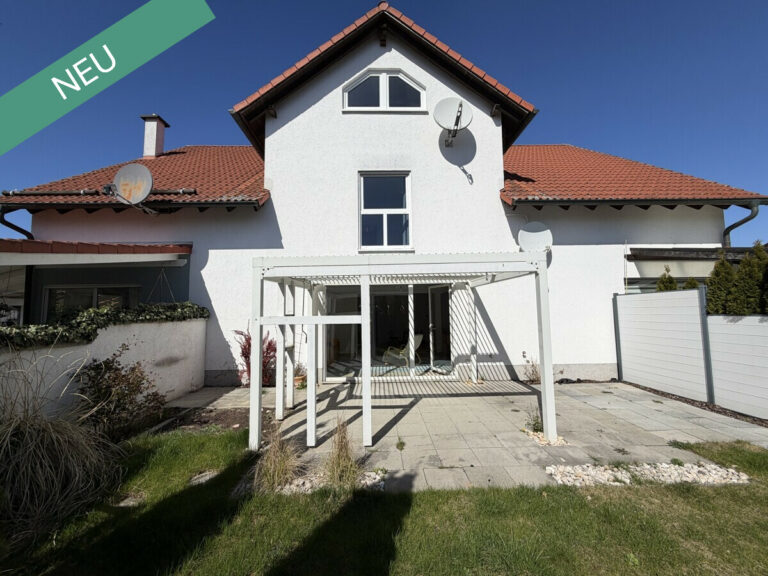 Ihr neues Zuhause: Lichtdurchflutetes Reihenmittelhaus mit Galerie und Gartenidylle *EBK*Carport*