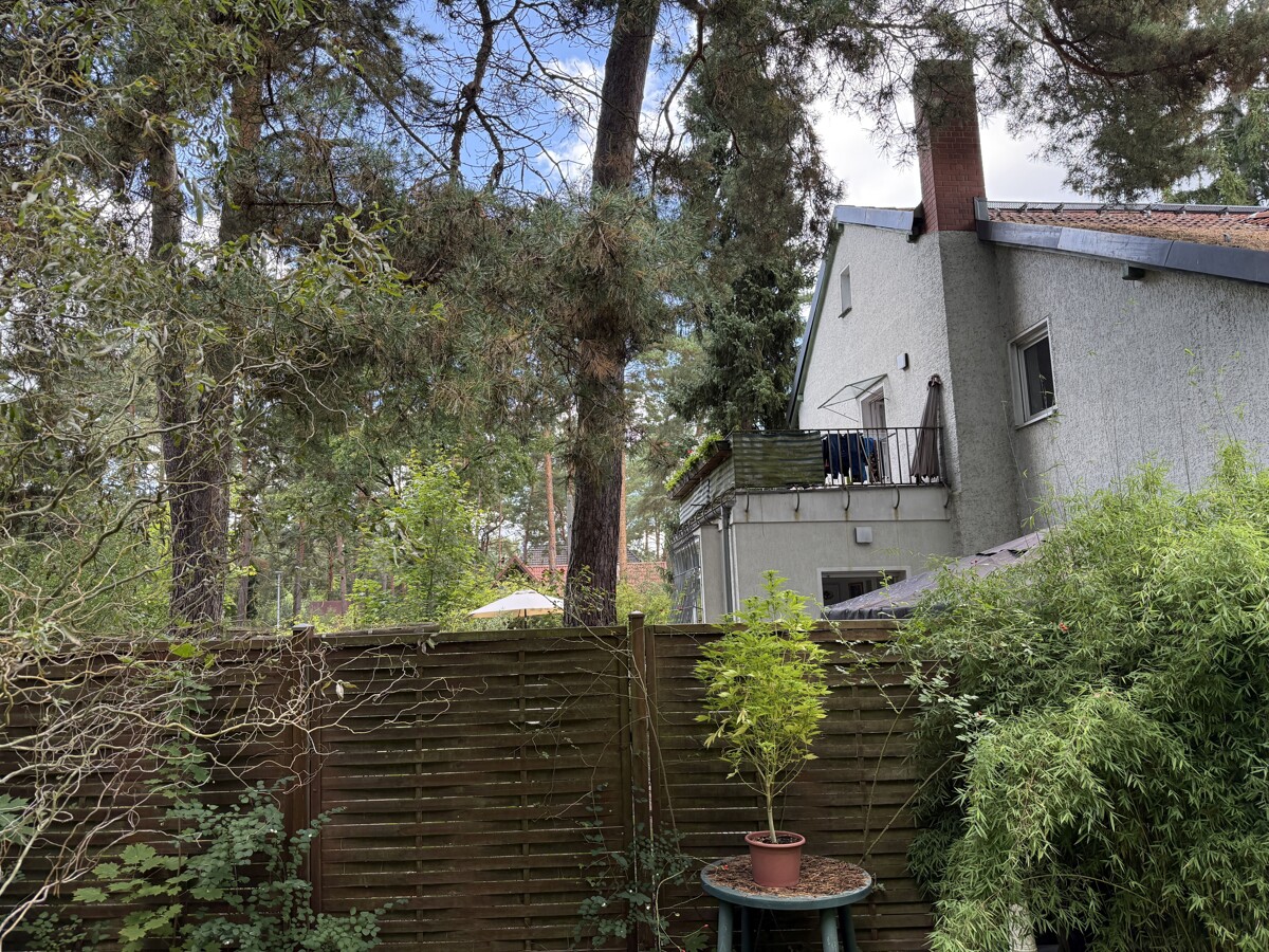 Blick zum Balkon - (erste Wohnung)