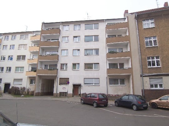 Helle Wohnung in einer ruhigen Seitenstraße
***Laminat***Balkon***Provisionsfrei***