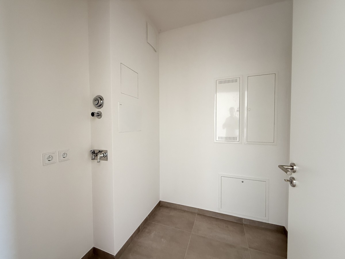 Abstellraum mit WM-Anschluss