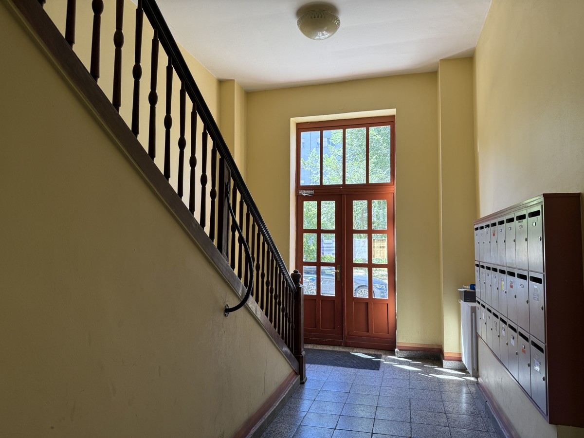 Blick zum Hintereingang