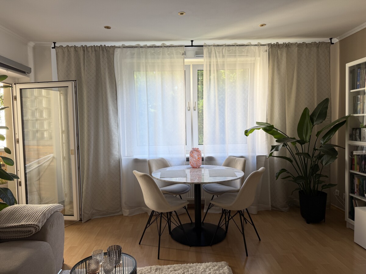 Helle 2-Zimmer-Wohnung mit Balkon und Einbauküche in ruhiger Wohnlage ***Duschbad***Laminat*** - Photo 4