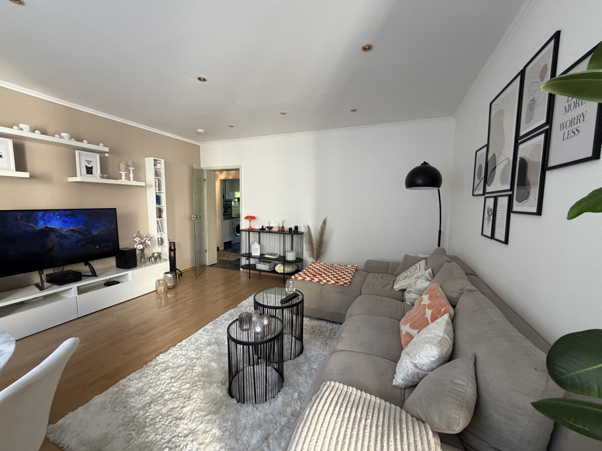 Helle 2-Zimmer-Wohnung mit Balkon und Einbauküche in ruhiger Wohnlage ***Duschbad***Laminat*** - Photo 2