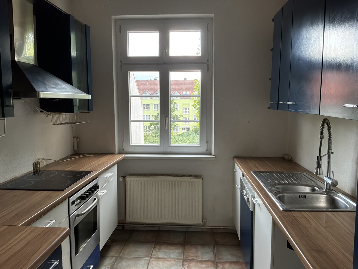 Geräumige Wohngung in zentraler Wonlage mit Balkon ***Wannenbad*** - Foto 2