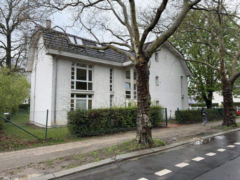 Lichtdurchflutete Wohnung in grüner Lage!!
**Wannenbad**EBK**