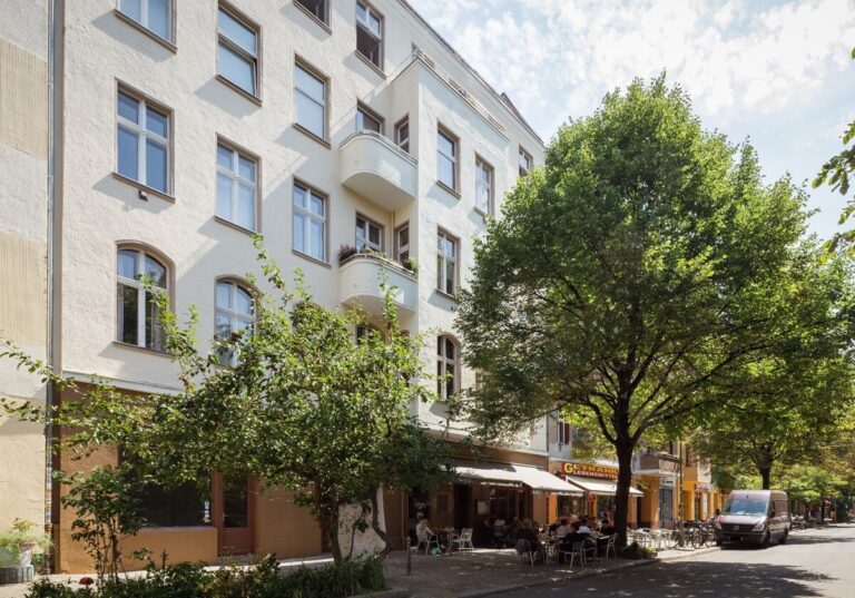 Großzügige Altbauwohnung mit Balkon in Kiezlage von Kreuzberg ***vermietet***
