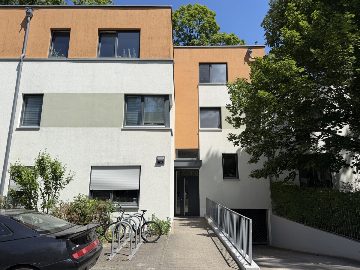 Modernes Wohnen im Grünen mit Sonnenterrasse ***EBK***Parkett*** - Foto 2
