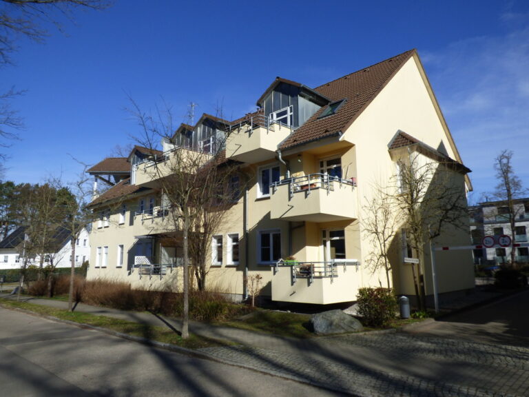 Gut vermietete Balkon-Wohnung in ruhiger und grüner Wohnlage***offene Küche***Wannenbad***Stellplatz***
