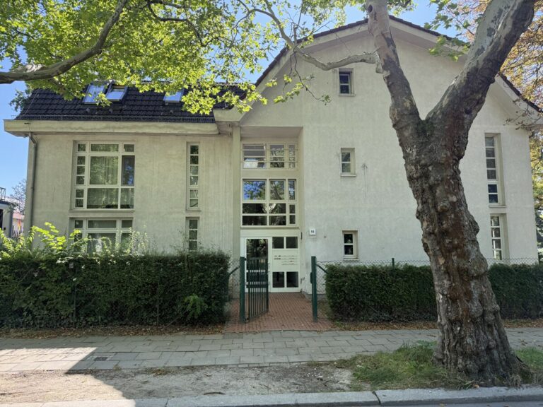 „Charmantes City-Refugium: Großzügige 2-Zimmer-Wohnung im herzlichen Lichtenberg“