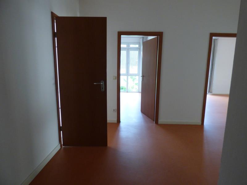 Lichtdurchflutete Wohnung in grüner Lage!! **Wannenbad**EBK** - Photo 2