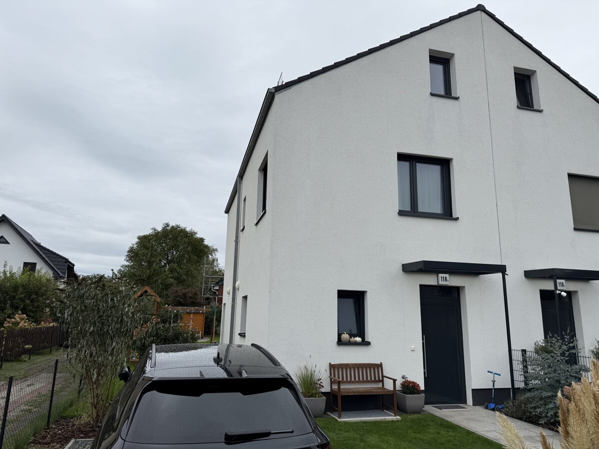 Blick zur Haushälfte