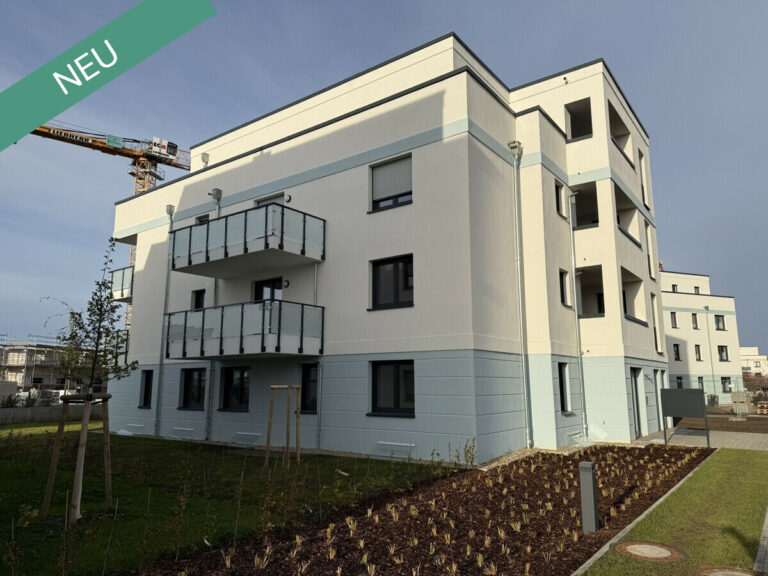 „Erstbezug nach Fertigstellung“ – Sonnige Terrassenwohnung am Rande Berlins
***Laminat**Dusche+Wanne***TG-Stellplatz***