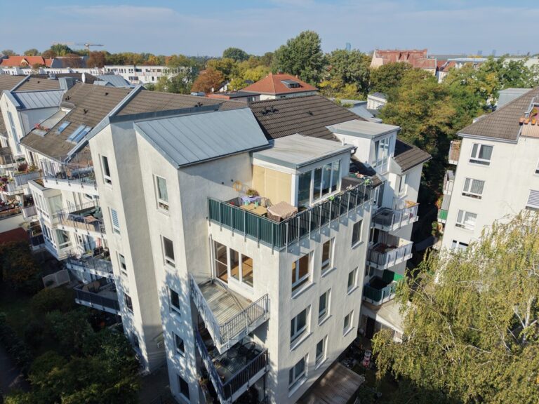 Wohnen mit Blick ins Grüne – Bezugsfreie Eigentumswohnung mit Balkon und Tiefgarage