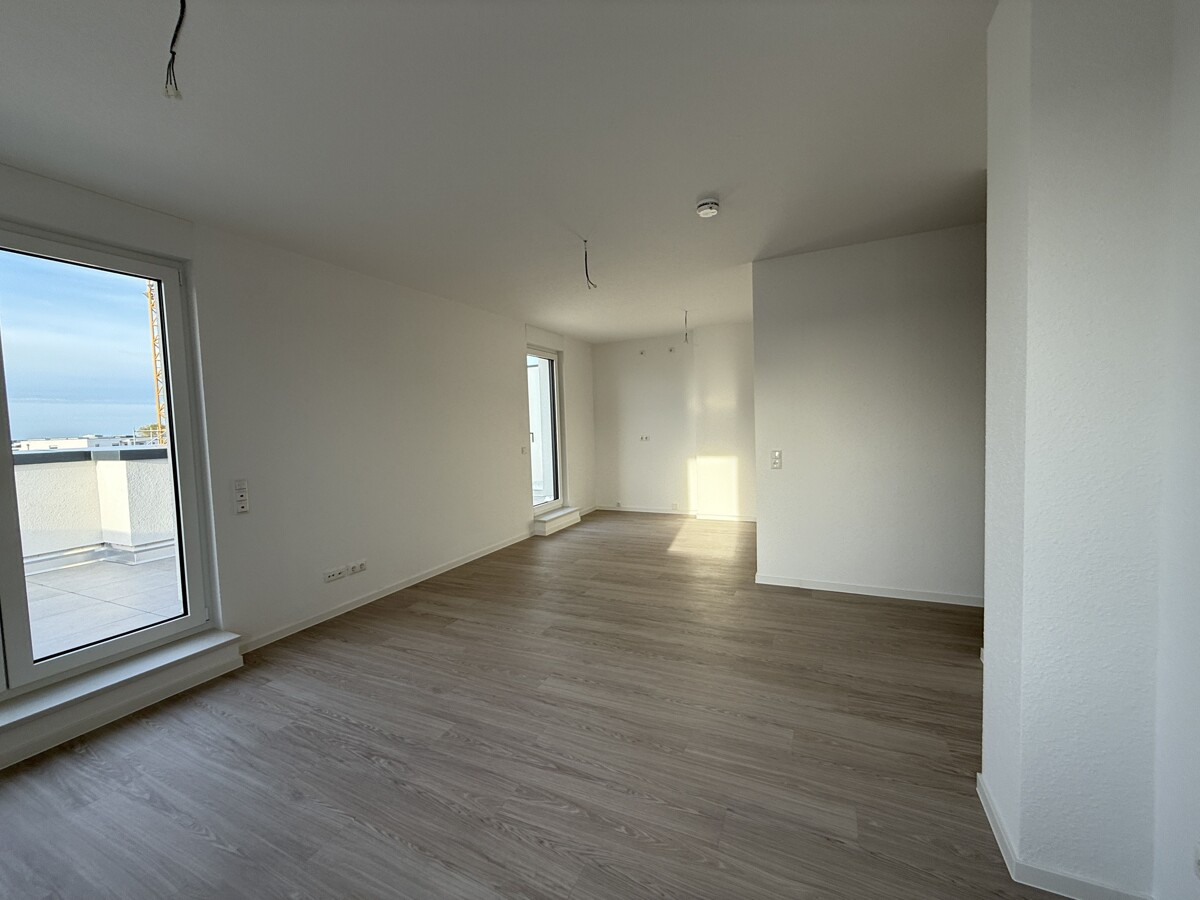 „Erstbezug nach Fertigstellung“ – Sonnige Terrassenwohnung am Rande Berlins ***Laminat**Dusche+Wanne***TG-Stellplatz*** - Foto 1