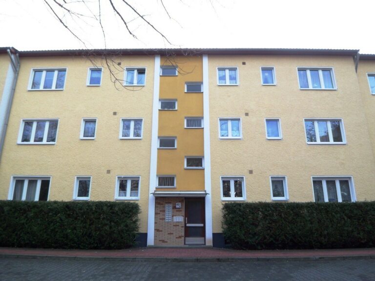 Helle Wohnung in zentraler Lage
***Balkon***Wannenbad***