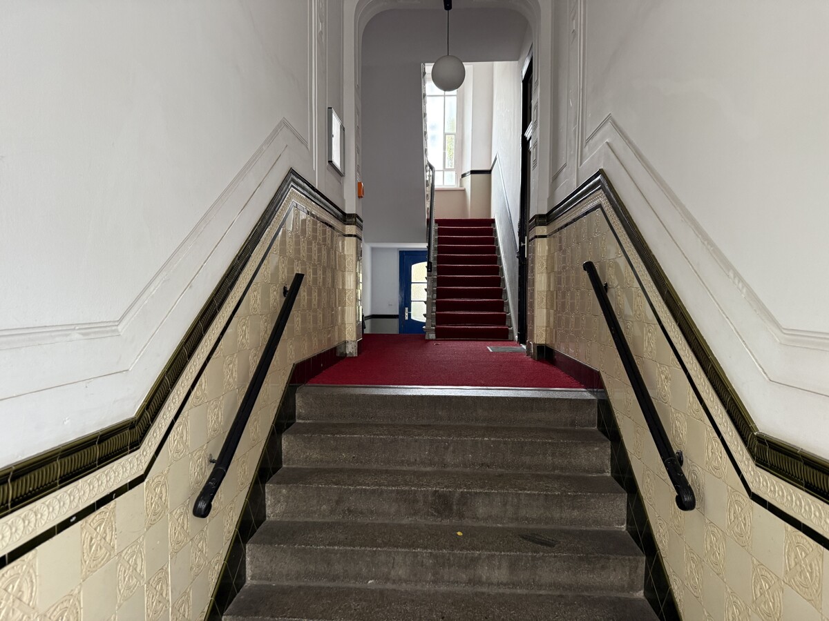 Hauseingang - Treppenaufgang