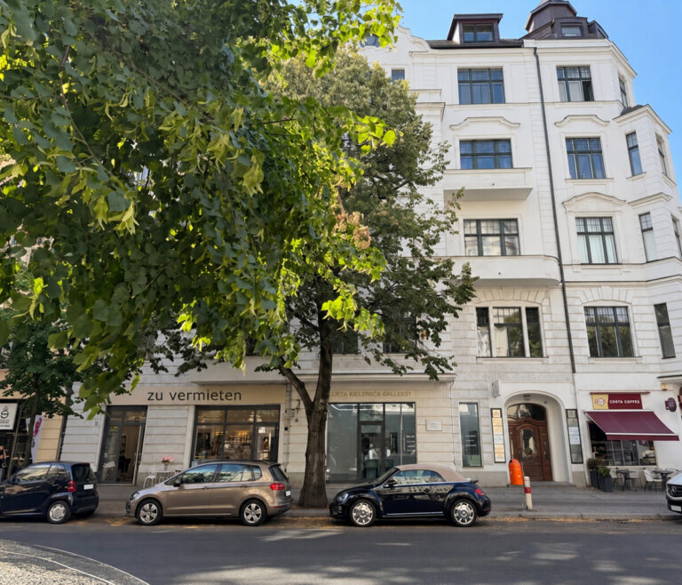 „Startklar für Ihr Business“–Gewerbefläche mit gr. Schaufensterfront, aus gesund. Gründen abzugeben