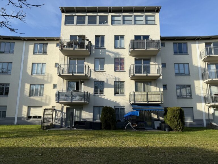 Grünes Wohnen am Rande Berlins
***großer Balkon***EBK***TG-Stellplatz***