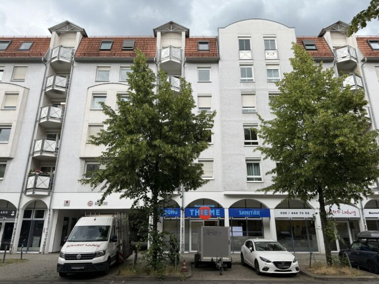 Ideal für Singles oder Paare – Helle 2-Zimmer-Wohnung mit Balkon ***Aufzug***Laminat***