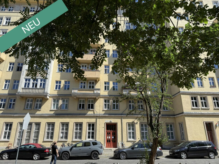 Gut vermietete 3-Zimmer-Wohnung im Henselmannbau, unweit dem Strausberger Platz ***Lift***Wannenbad***