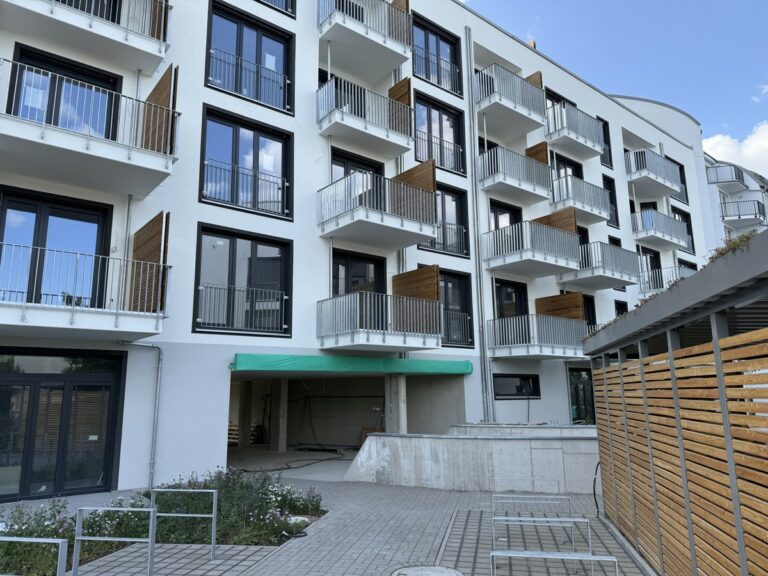 „Erstbezug“ – moderne 3-Zimmer Wohnung mit großen Balkon ***EBK***Fußbodenheizung***TG-Stellplatz