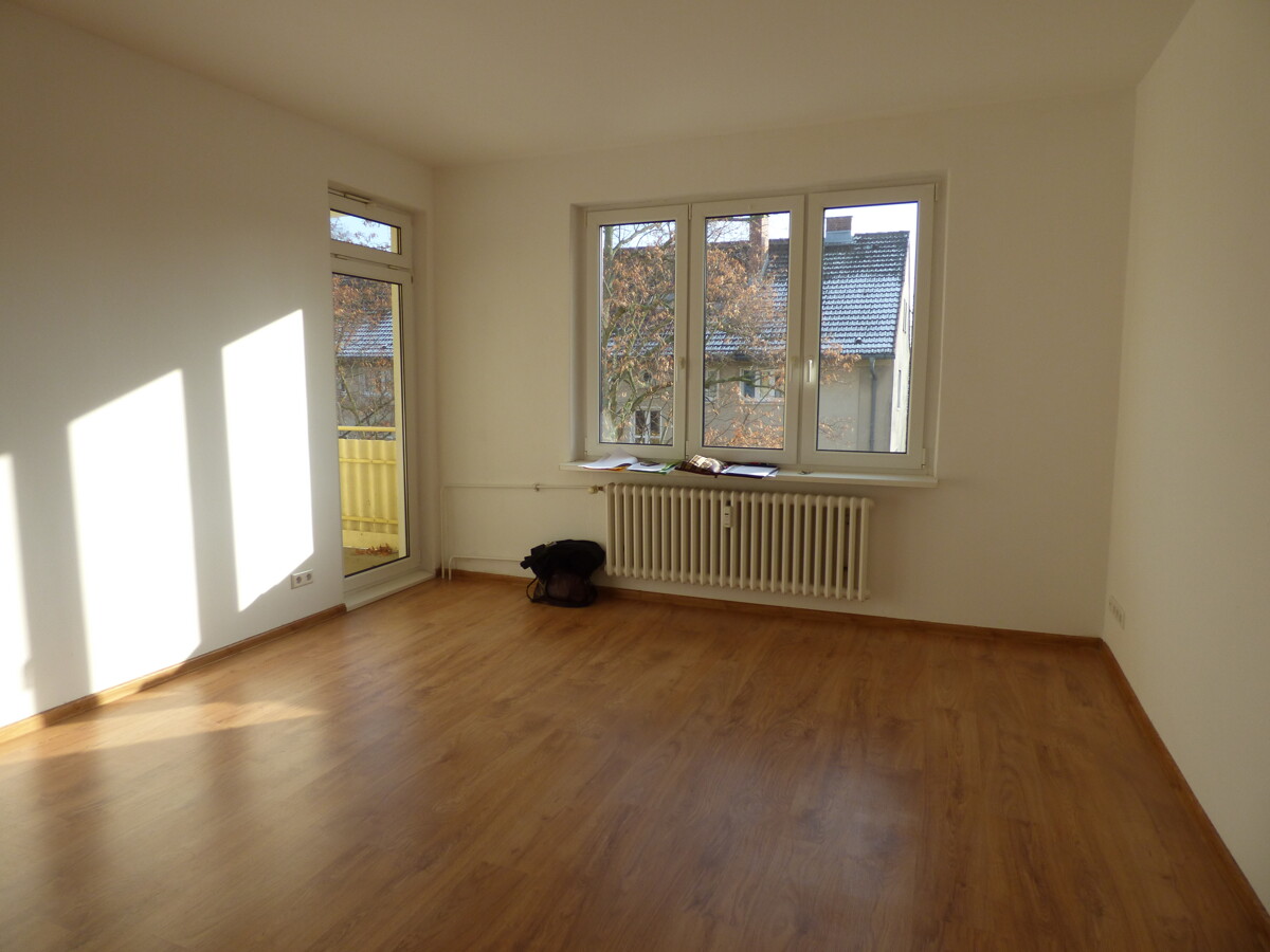 Helle Wohnung mit Balkon, nahe dem Volkspark Schönholzer Heide ***Laminat***Tageslichtbad*** - Foto 1