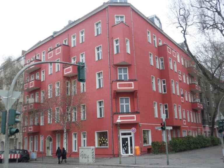 Schön geschnittene Wohnung mit Balkon, nahe der TFH
***kl. Balkon***Parkett***