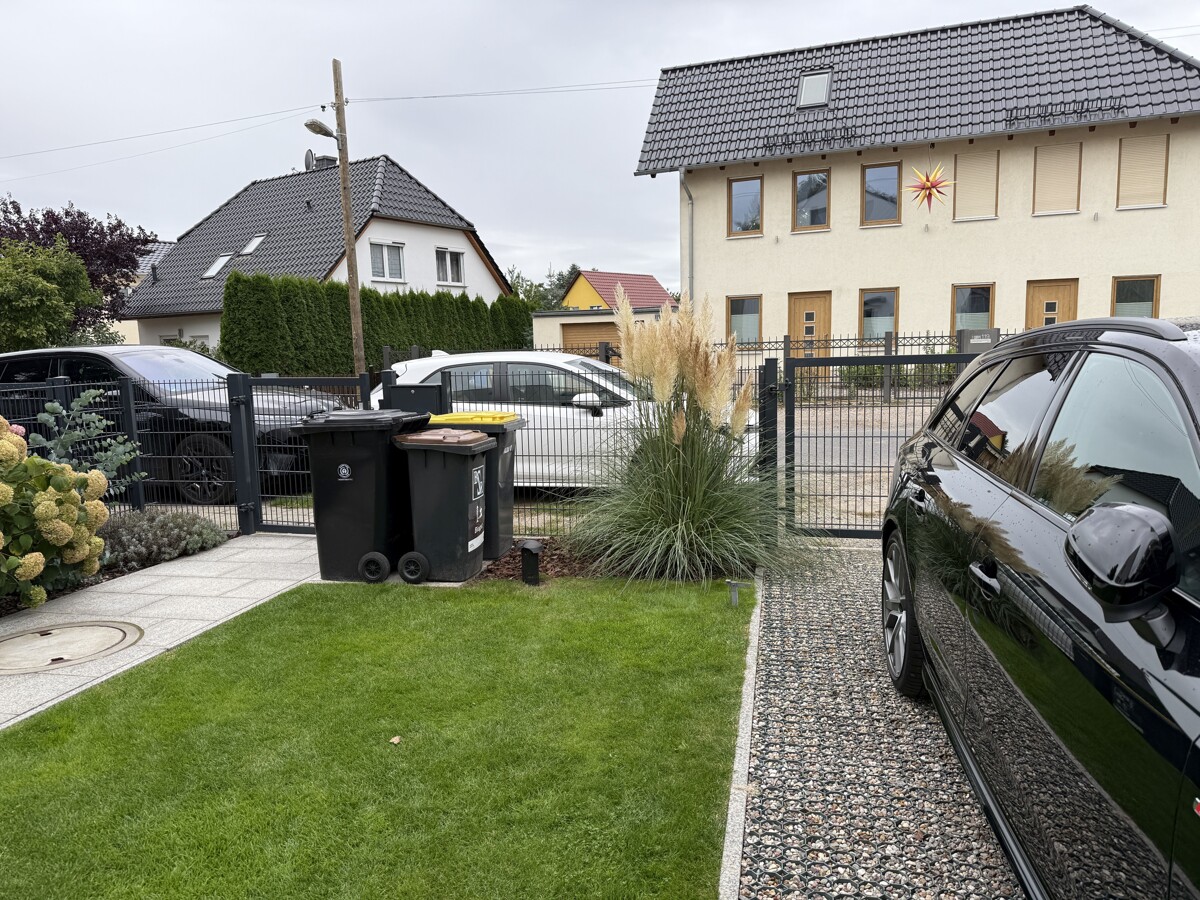 Hofeinfahrt - Vorgarten