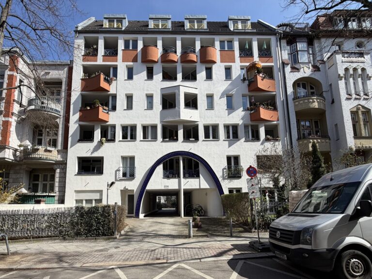 „Kapitalanleger aufgepasst“ – Großzügige 3-Zimmer-Wohnung mit Balkon, Fahrstuhl und Stellplatz