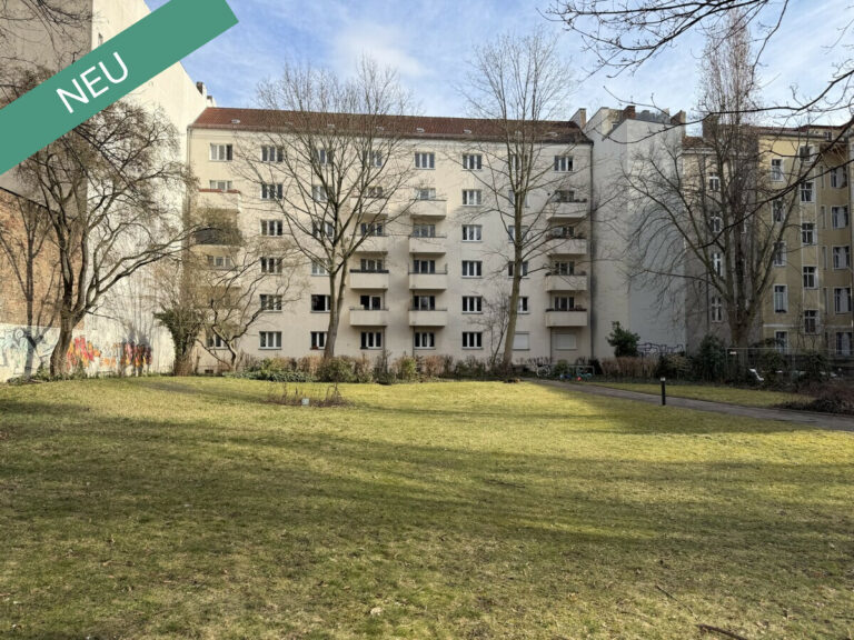 Bezugsfreie und geräumige Wohnung in City-Lage, unweit dem Volkspark am Weinberg ***Balkon***