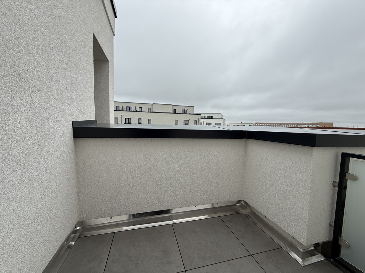 Teilansicht Balkon - Schlafzimmer